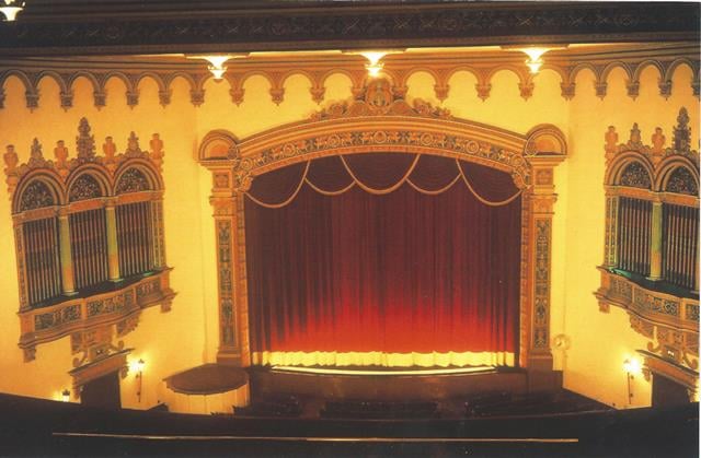 Interior of the Roxy auditorium, photo by Ian Hanson & Doug McGregor